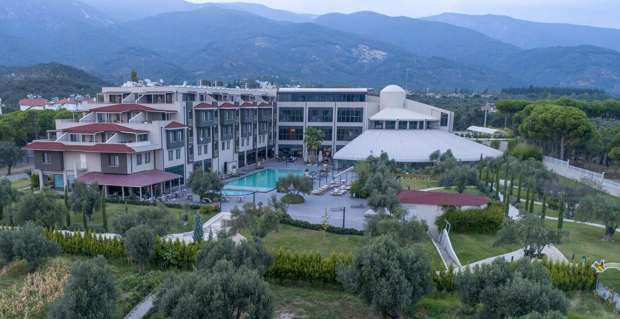 Ramada Resort Kazdaglari Thermal & Spa Гюре Экстерьер фото